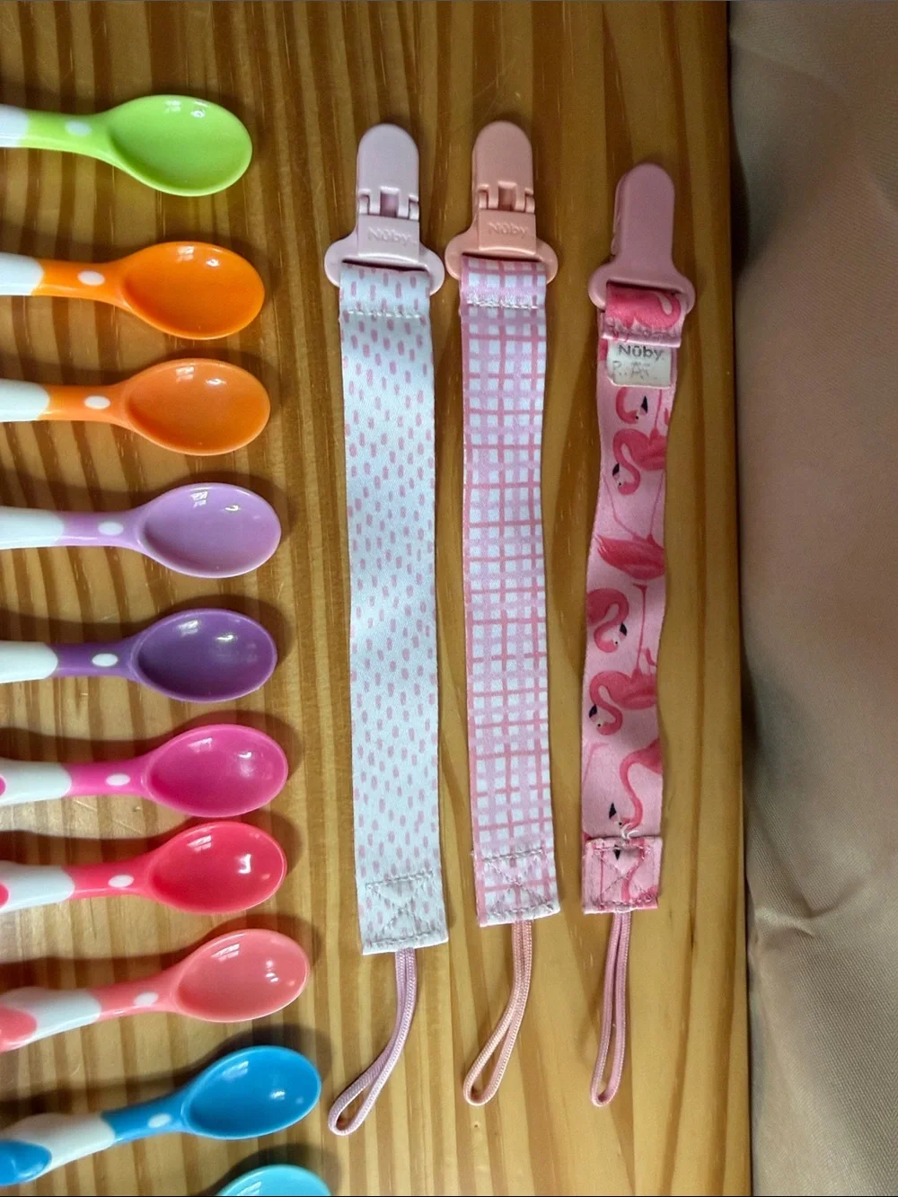 Munchkin Infant Spoons & Fabric Pacifier Clips Holder Bundle (16 Pieces)
